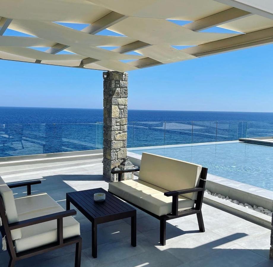 Mystique Luxury Suite 아클리아 외부 사진
