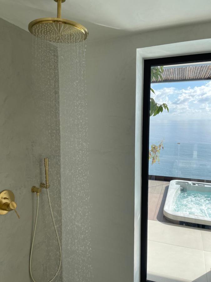 Mystique Luxury Suite 아클리아 외부 사진