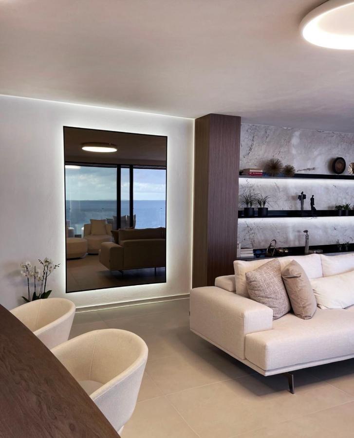 Mystique Luxury Suite 아클리아 외부 사진