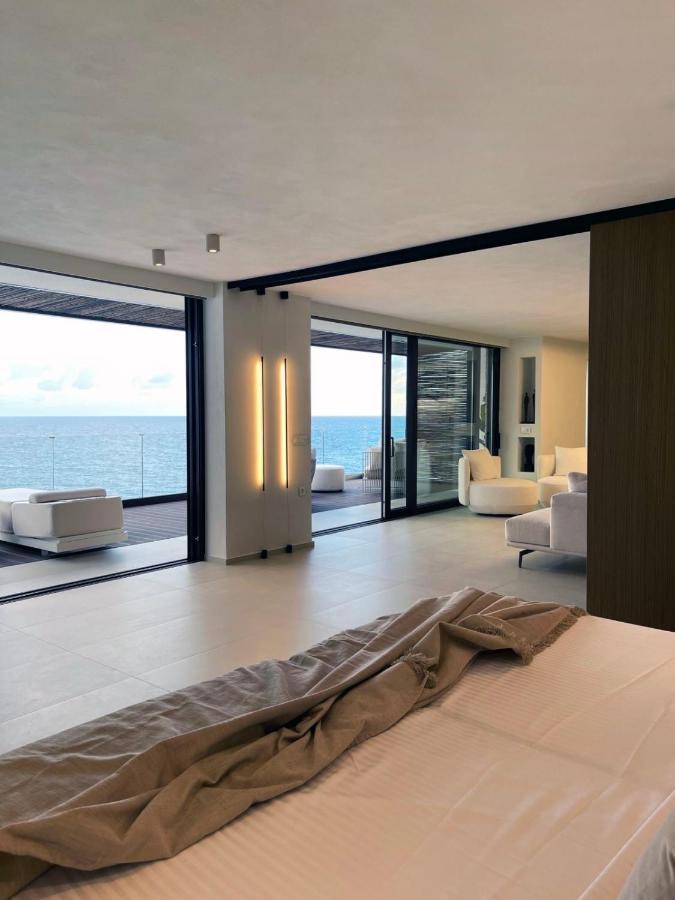 Mystique Luxury Suite 아클리아 외부 사진
