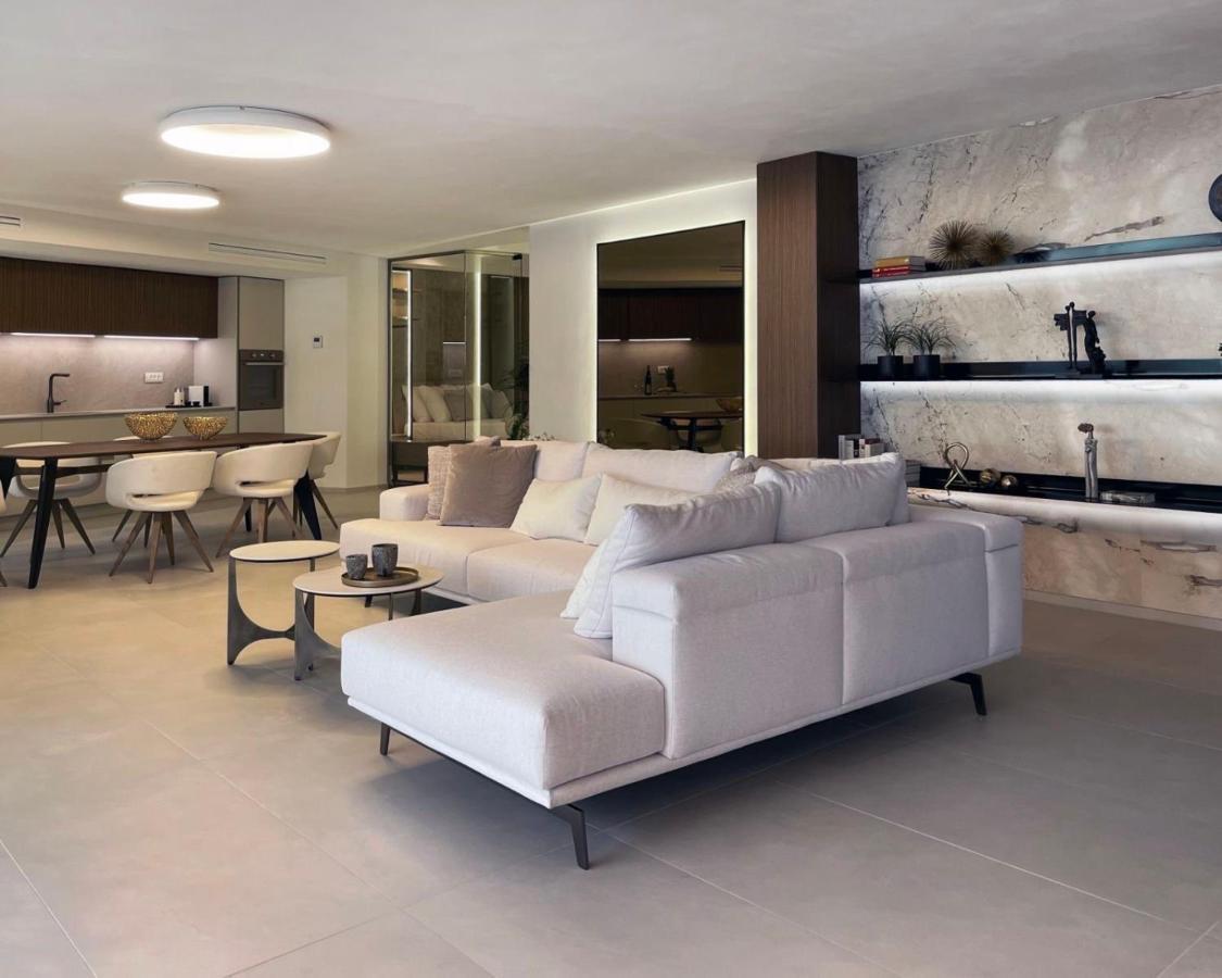 Mystique Luxury Suite 아클리아 외부 사진
