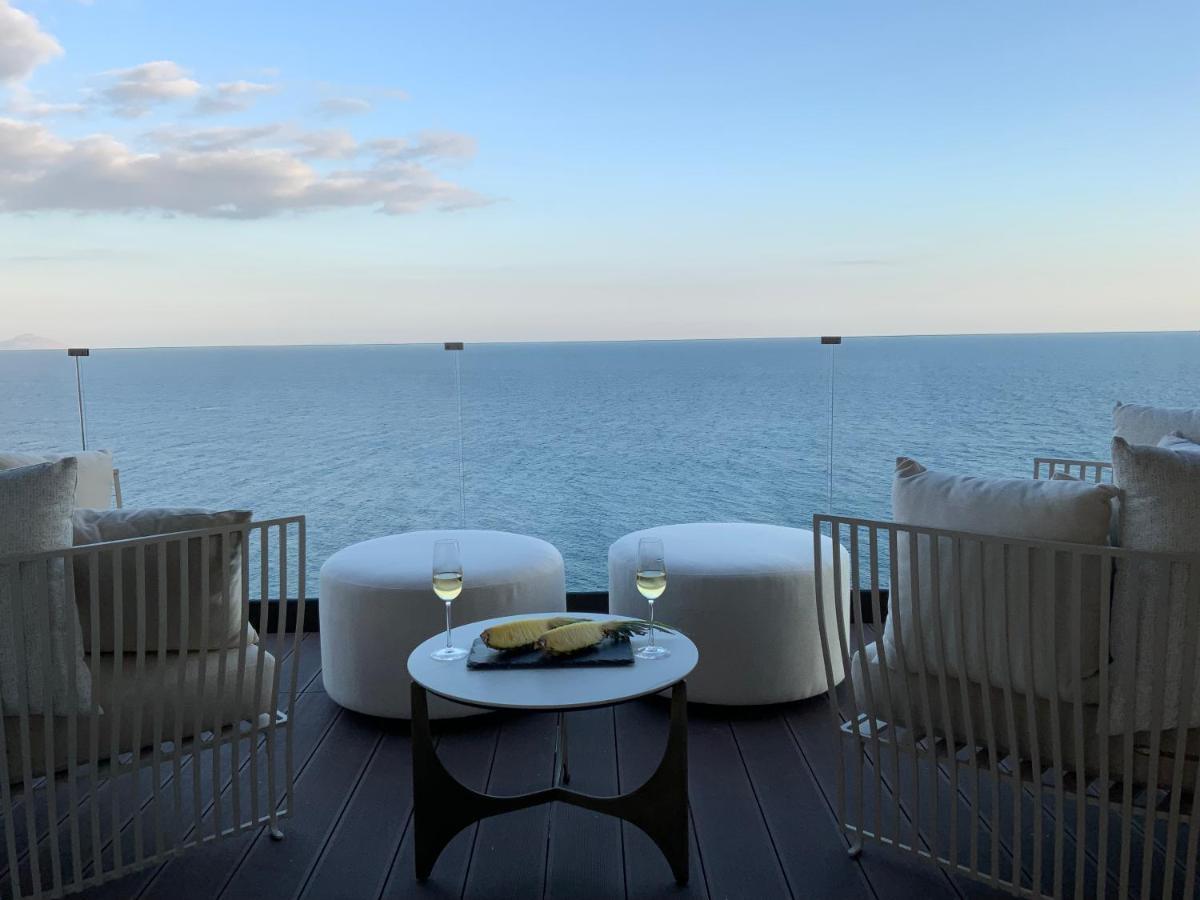 Mystique Luxury Suite 아클리아 외부 사진