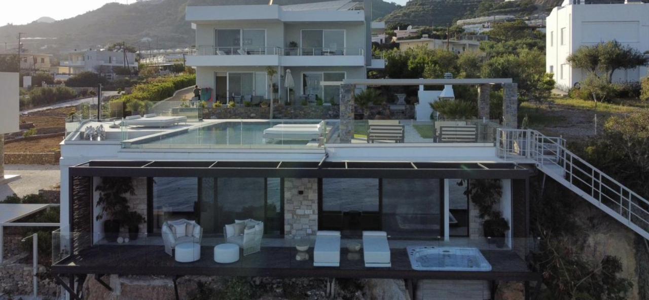 Mystique Luxury Suite 아클리아 외부 사진