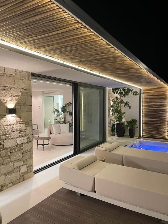 Mystique Luxury Suite 아클리아 외부 사진